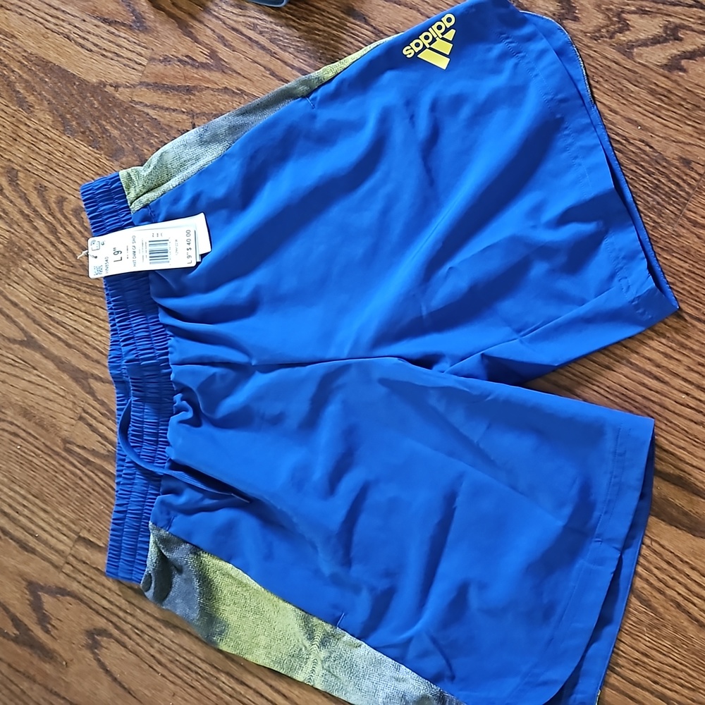 NWT Adidas Mens athletic training shorts.L.